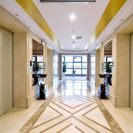 Vienna International Hotel Changsha Ziwei Road Экстерьер фото